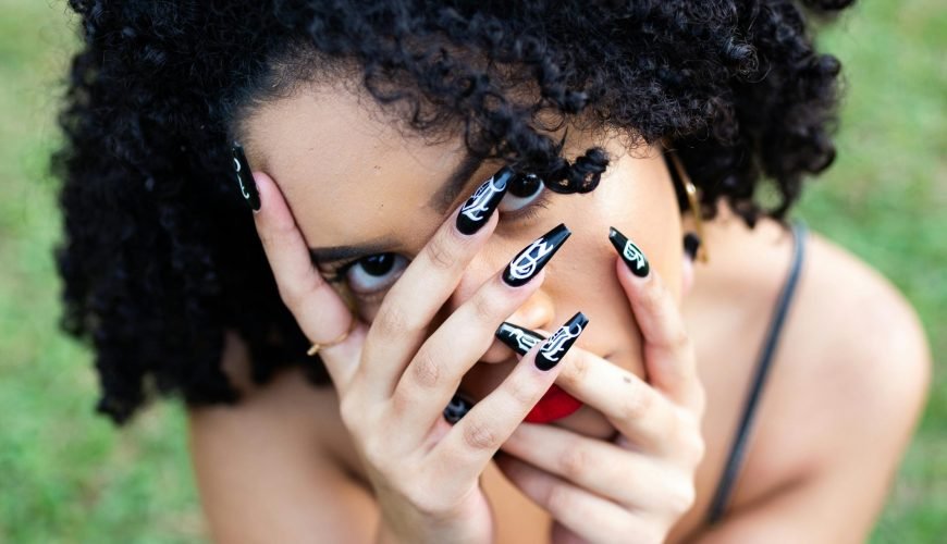 💅 Onglerie – Beauté des mains et des pieds à l’ivoirienne